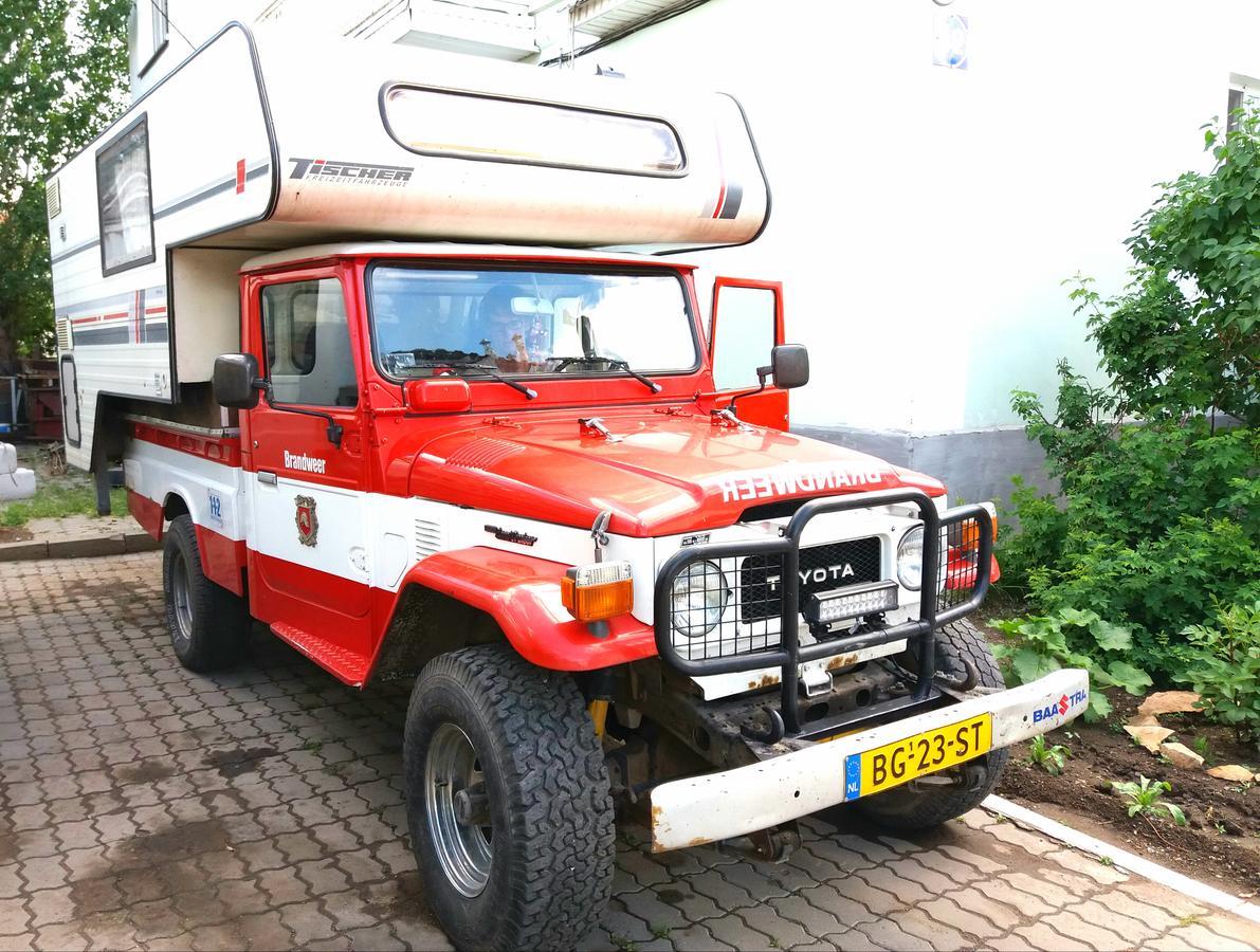 Hostel Nomad 4X4 Astana Exterior foto
